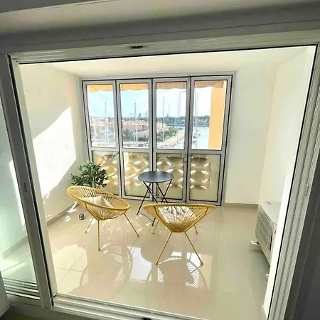 Apartament Loggia Vue Port Confort Et Design Proche
