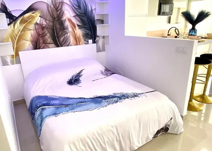 Loggia Vue Port Confort Et Design Proche Agde