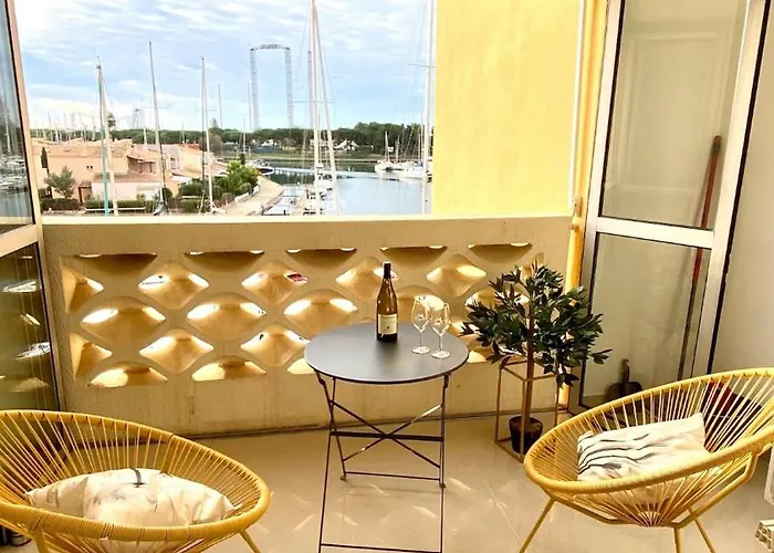 Loggia Vue Port Confort Et Design Proche