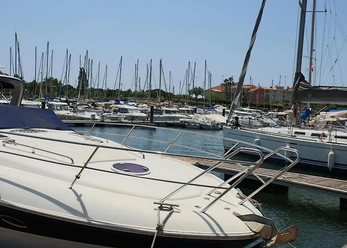 Loggia Vue Port Confort Et Design Proche Agde