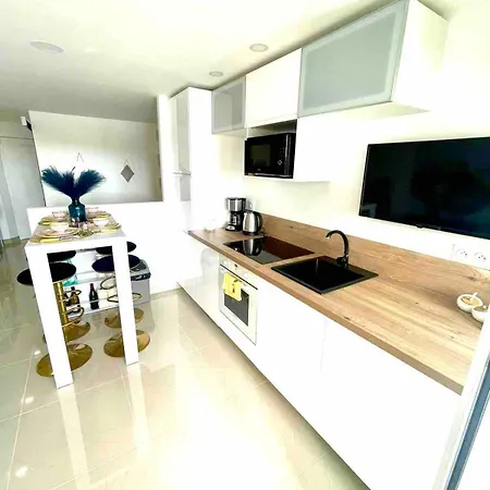 Appartement Loggia Vue Port Confort Et Design Proche *