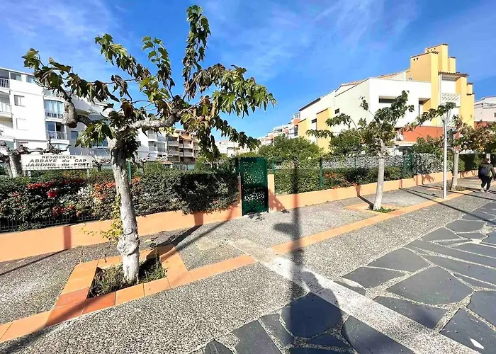 Loggia Vue Port Confort Et Design Proche Agde